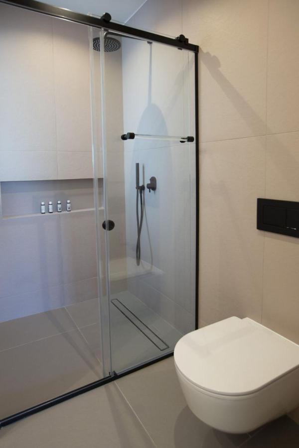 The Quad Luxury Villas 리지아 외부 사진