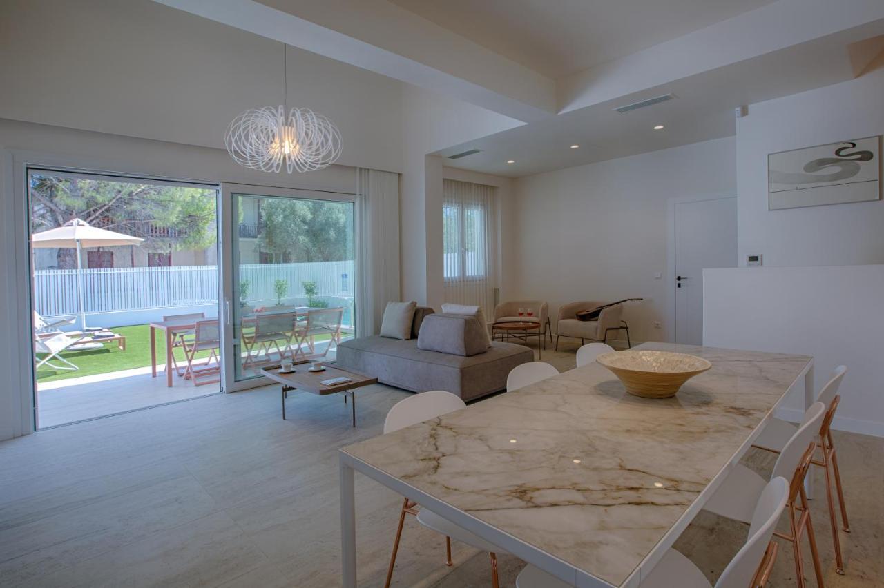 The Quad Luxury Villas 리지아 외부 사진
